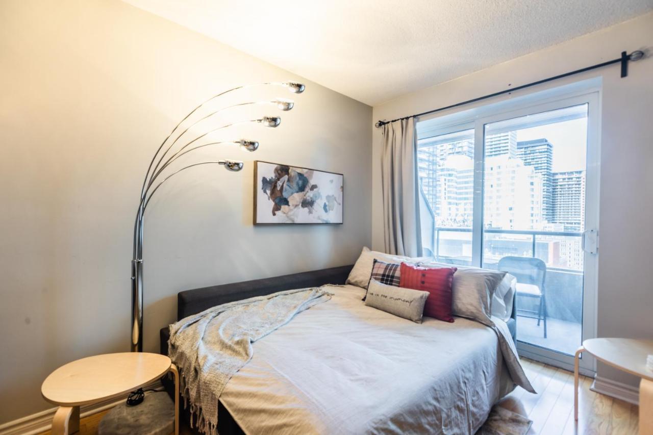 Aoc - Heart Of Downtown Aparthotel Toronto